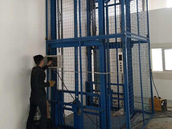 上海安谱实验科技有限公司采购液压货梯